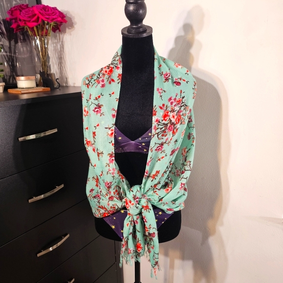 Teal and pink Arizona Ice Tea (unauthentic) cherry blossom light summer scarf. - Picture 6 of 9